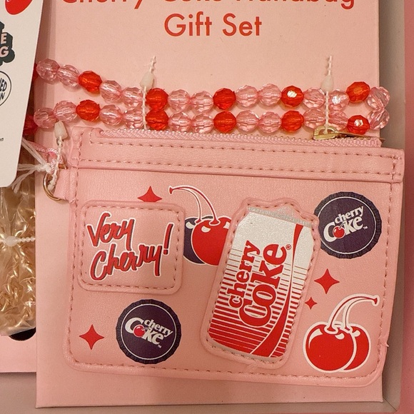 Skinny dip cherry coke handbag set - Picture 4 of 4